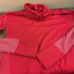 Nike Women’s Top - Almost New!
